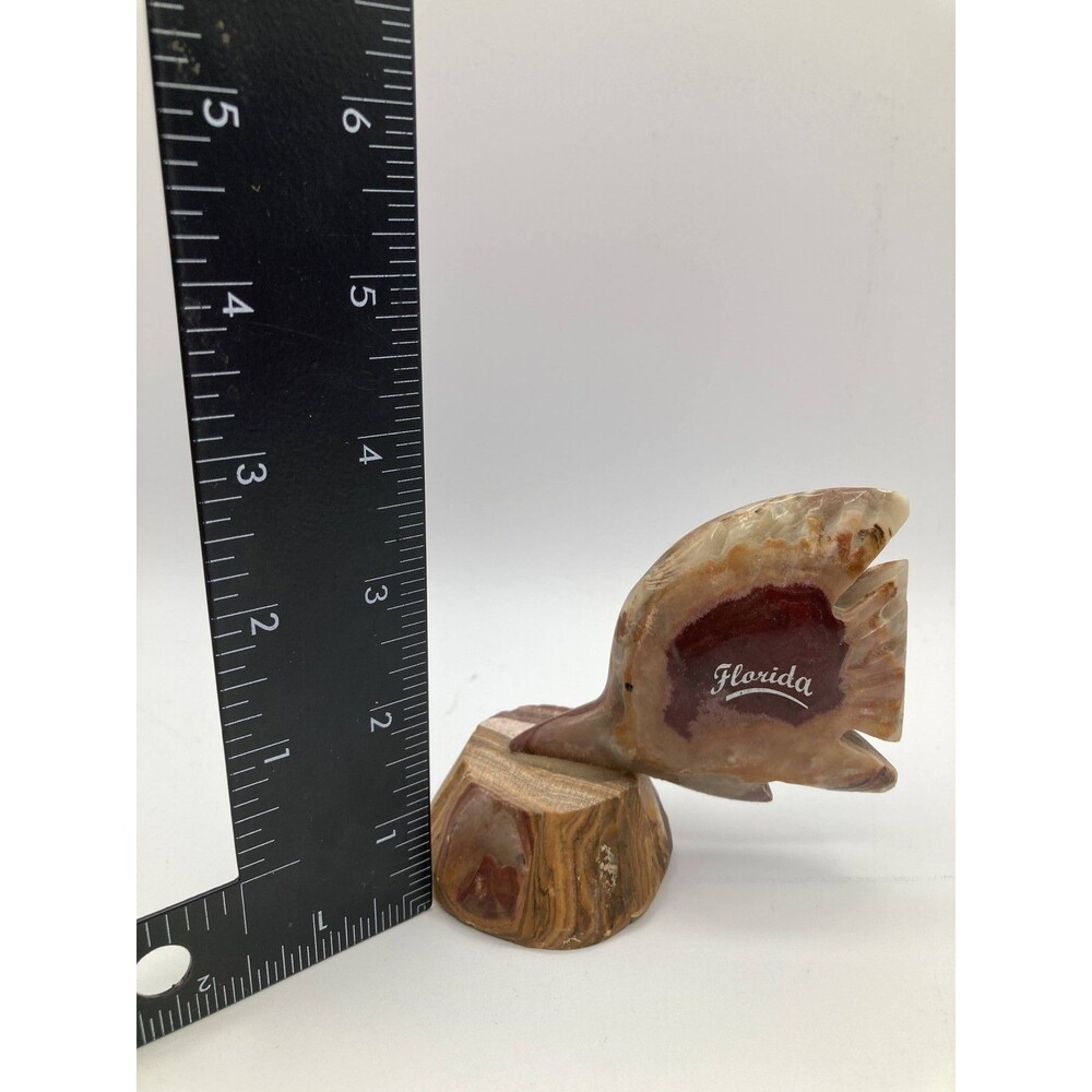Hand-Carved Onyx Stone Fish Figurine 'Florida' Souvenir Coastal Decor Sculpture - Picture 3 of 3